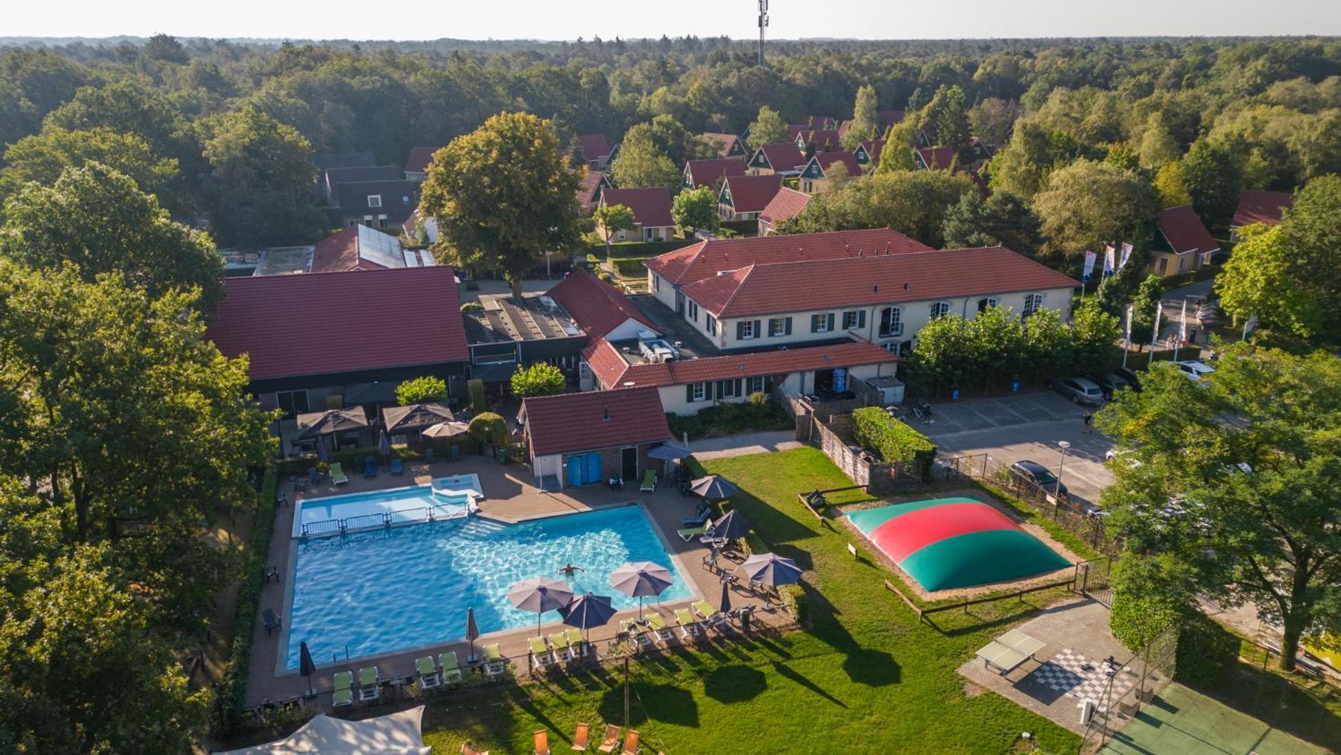 Hotel & Restaurant - Auberge De Hilver Diessen エクステリア 写真